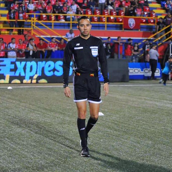 Definido el arbitro del clásico y del juego del Huracán en San Carlos post thumbnail image