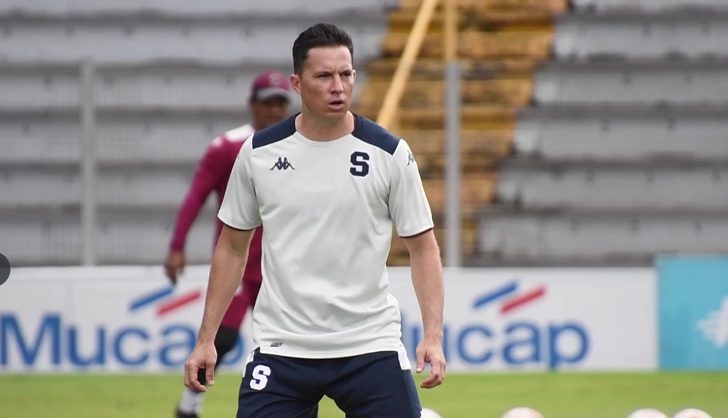 Bryan Oviedo no firmará con Saprissa post thumbnail image
